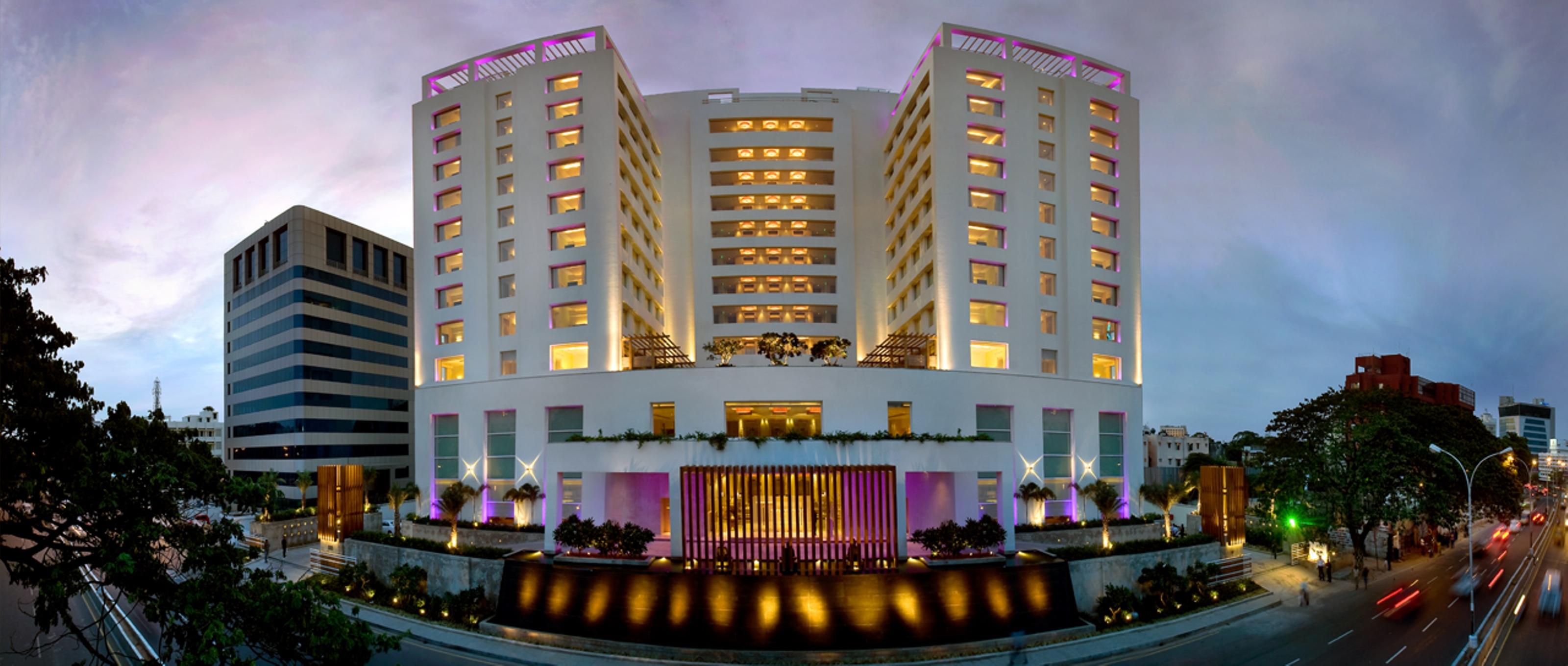 The Raintree, Anna Salai Hotel Chennai Bagian luar foto